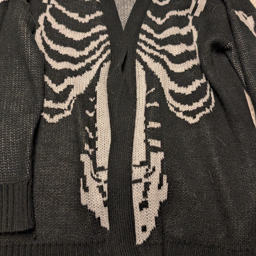 ROMWE Black and White Knit Sweater